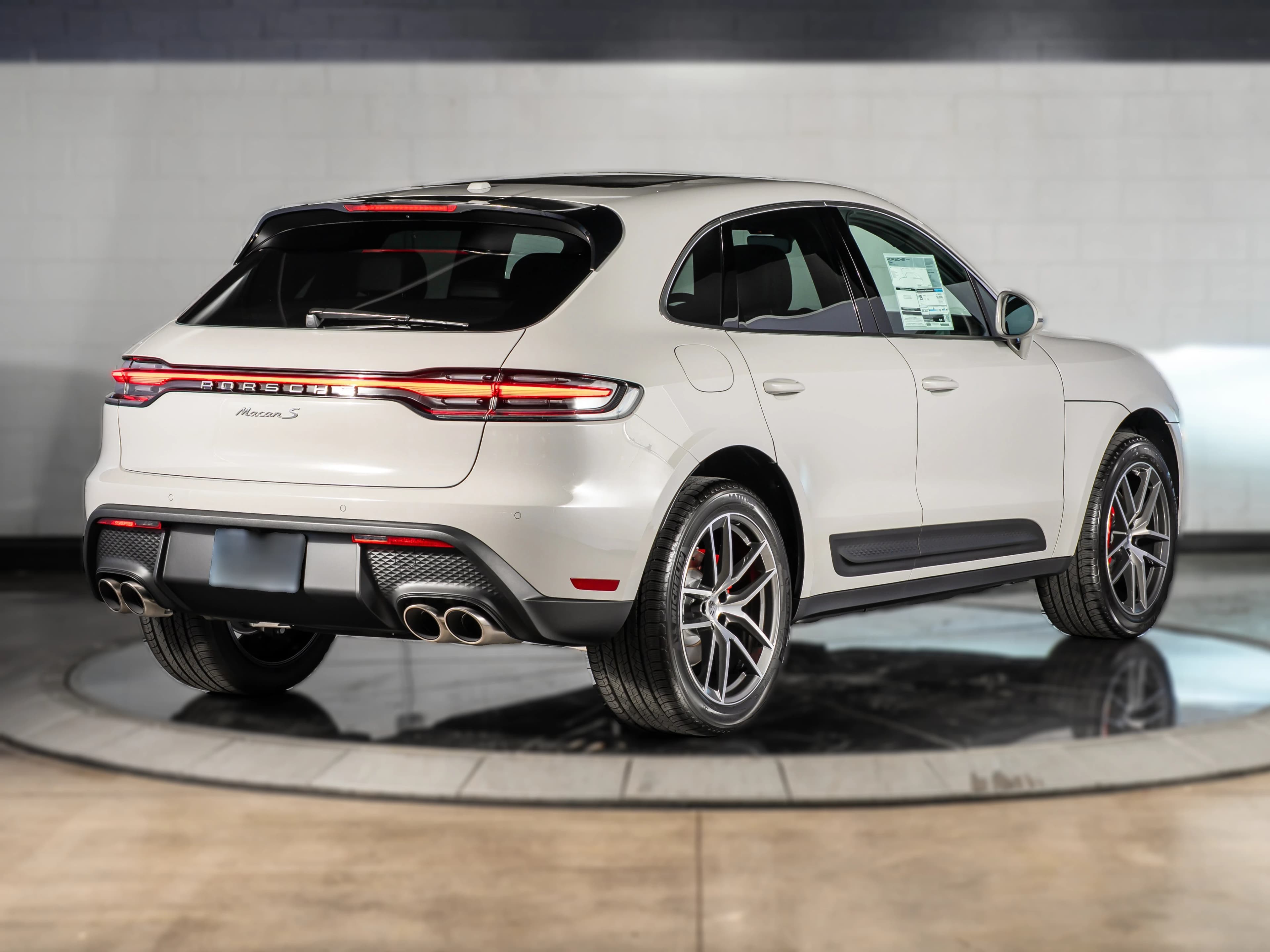 Porsche Macan S AWD 2026 — side view