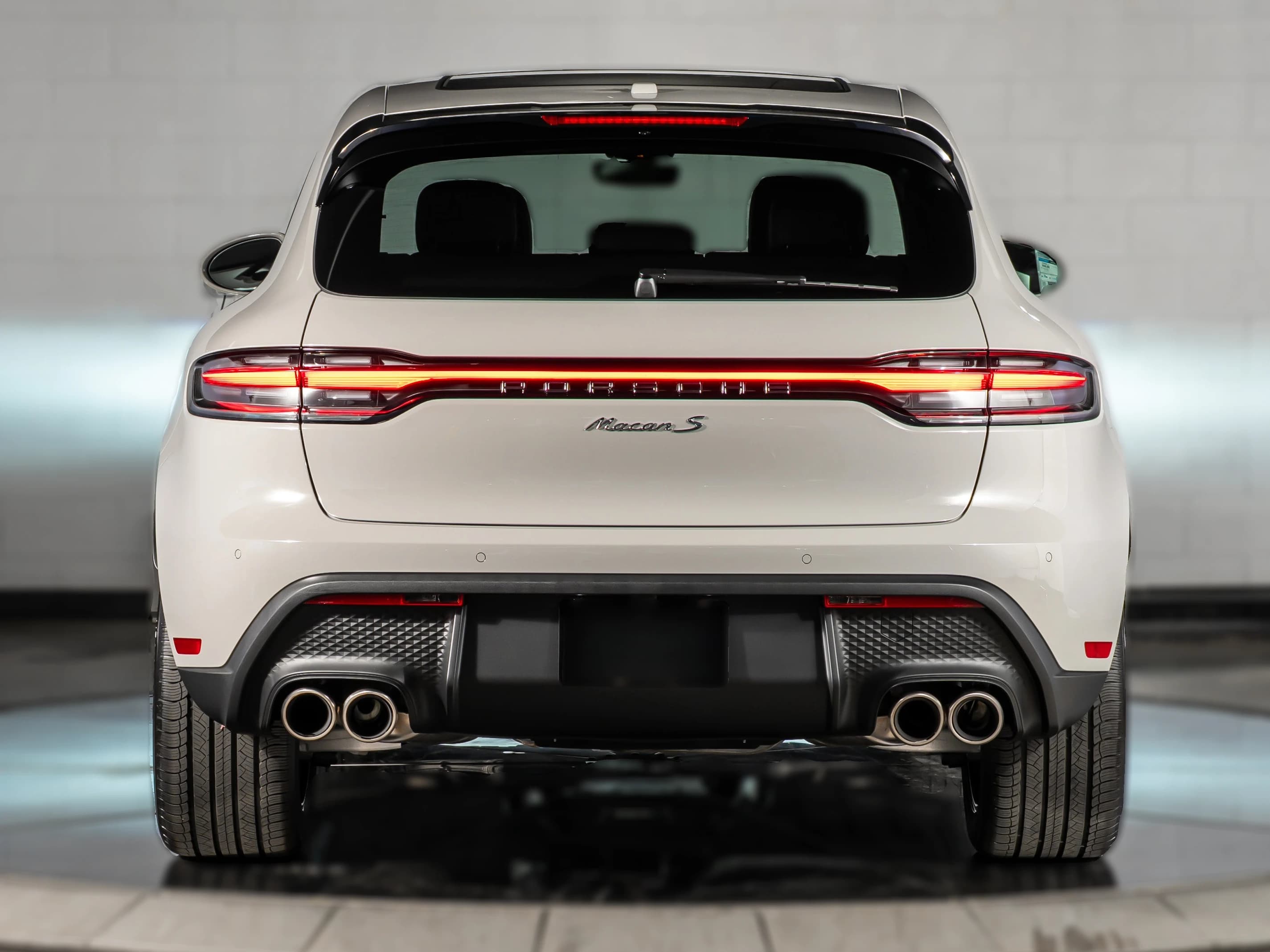 Porsche Macan S AWD 2026 — side view