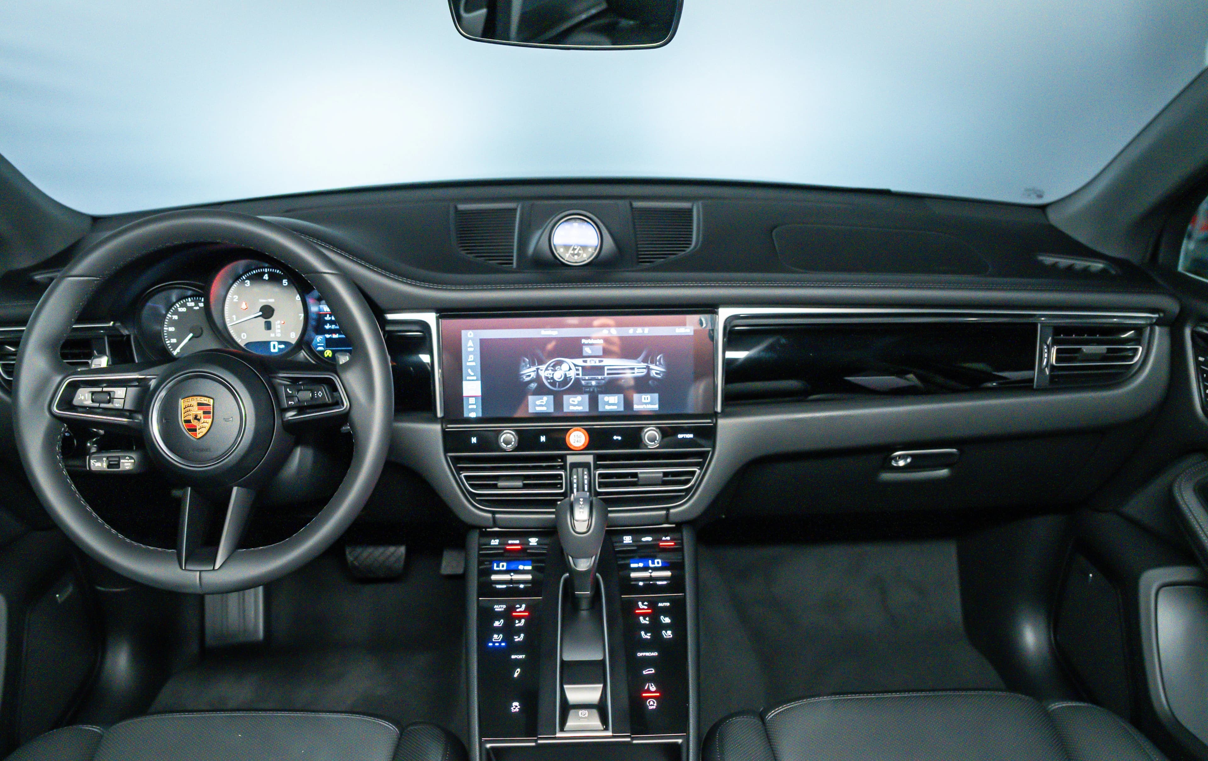 Porsche Macan S AWD 2026 — side view
