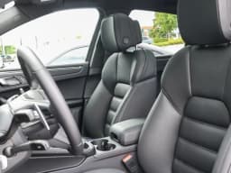 Porsche Macan S AWD 2026 — side view