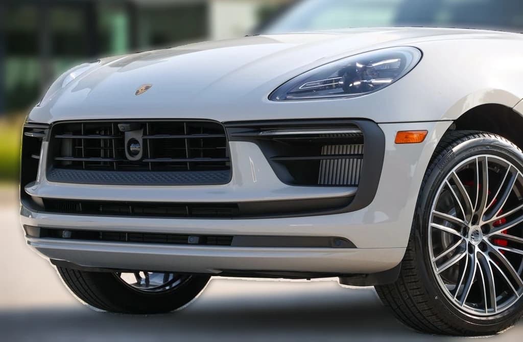 Porsche Macan S AWD 2026 — side view
