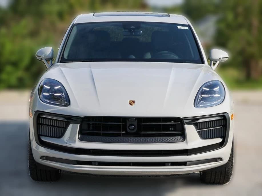 Porsche Macan S AWD 2026 — side view