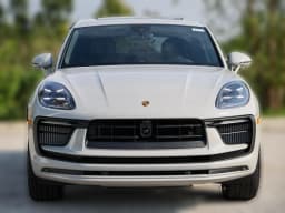 Porsche Macan S AWD 2026 — side view