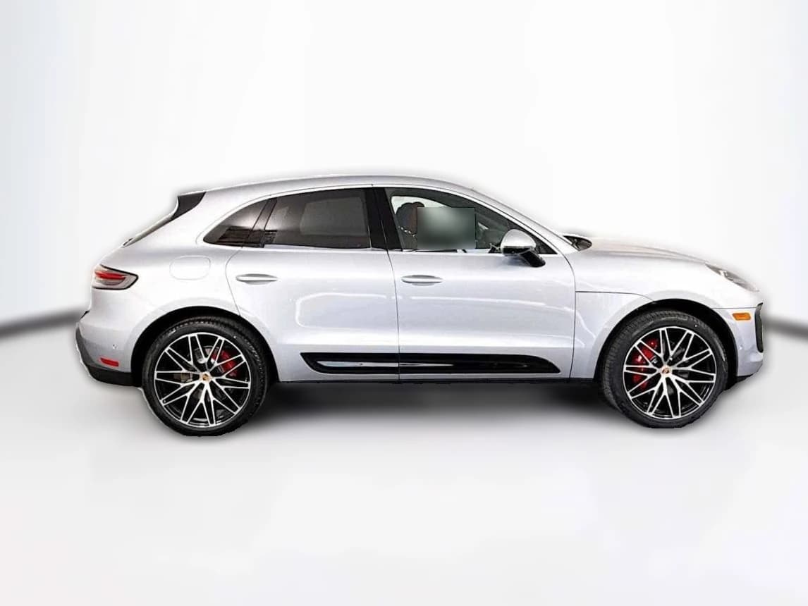 Porsche Macan S AWD 2025 — side view