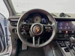 Porsche Macan S AWD 2025 — side view