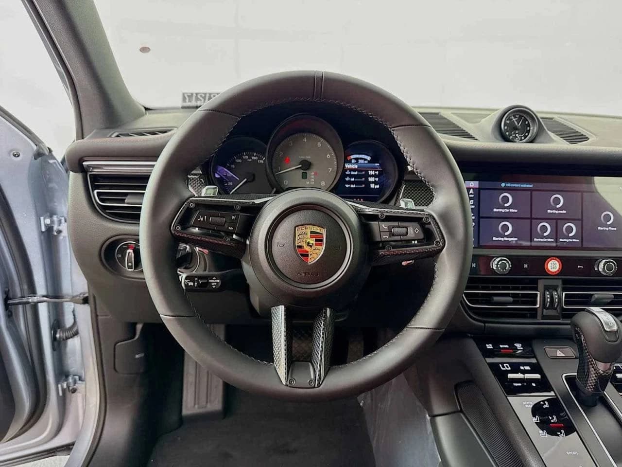 Porsche Macan S AWD 2025 — side view
