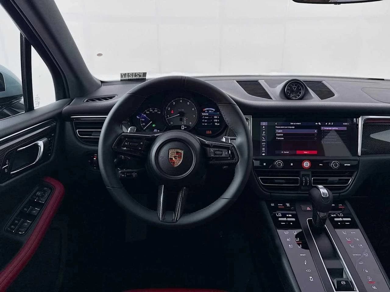 Porsche Macan S AWD 2025 — side view
