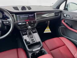 Porsche Macan S AWD 2025 — side view