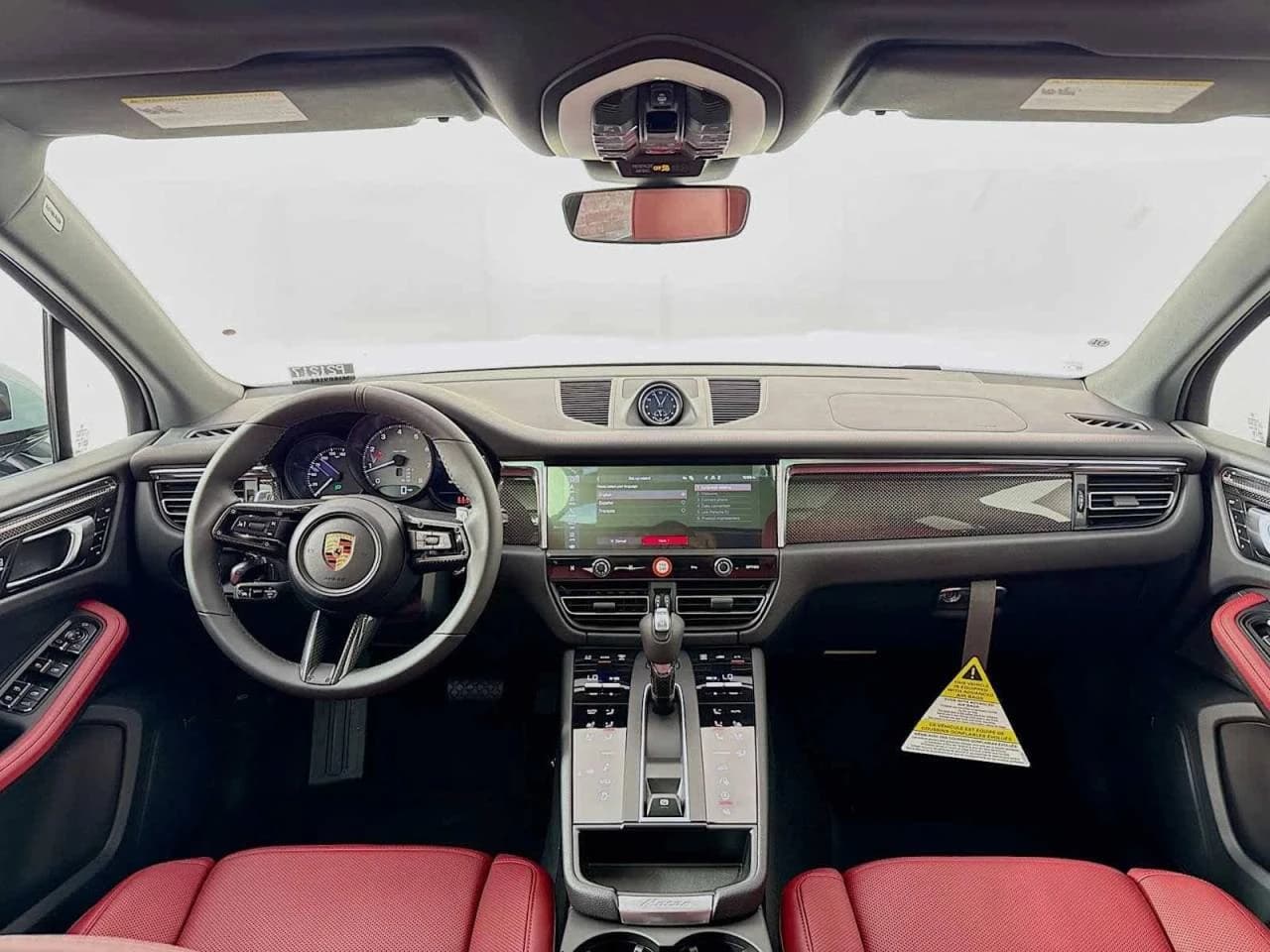 Porsche Macan S AWD 2025 — side view