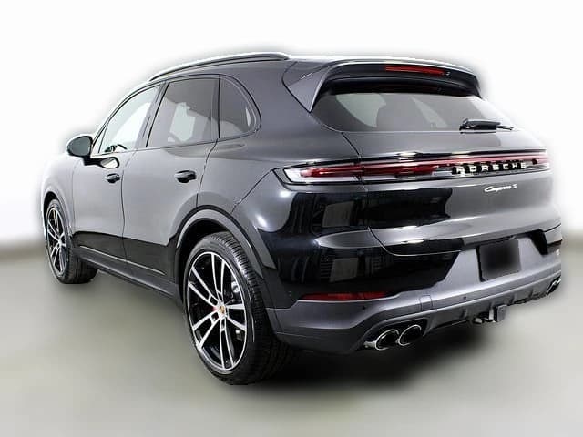 Porsche Cayenne S AWD 2025 — side view