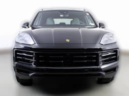 Porsche Cayenne S AWD 2025 — side view