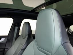 Porsche Cayenne S AWD 2025 — side view