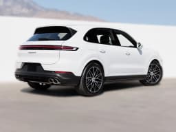Porsche Cayenne S AWD 2025 — side view