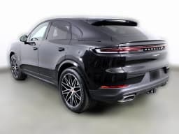 Porsche Cayenne Base Coupe AWD 2026 — side view