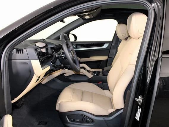 Porsche Cayenne Base Coupe AWD 2026 — side view