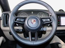 Porsche Cayenne Base Coupe AWD 2026 — side view