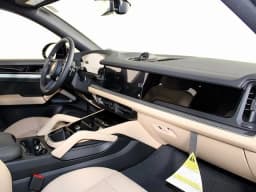 Porsche Cayenne Base Coupe AWD 2026 — side view