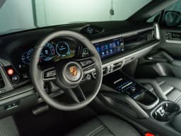Porsche Cayenne Base Coupe AWD 2026 — side view