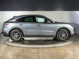Porsche Cayenne Base Coupe AWD 2026 — side view