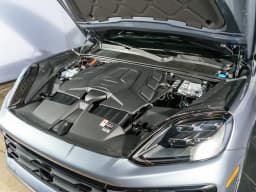 Porsche Cayenne Base Coupe AWD 2026 — side view