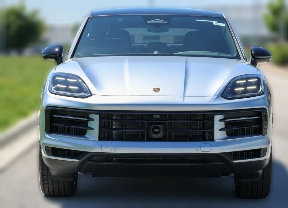 Porsche Cayenne Base Coupe AWD 2026 — side view