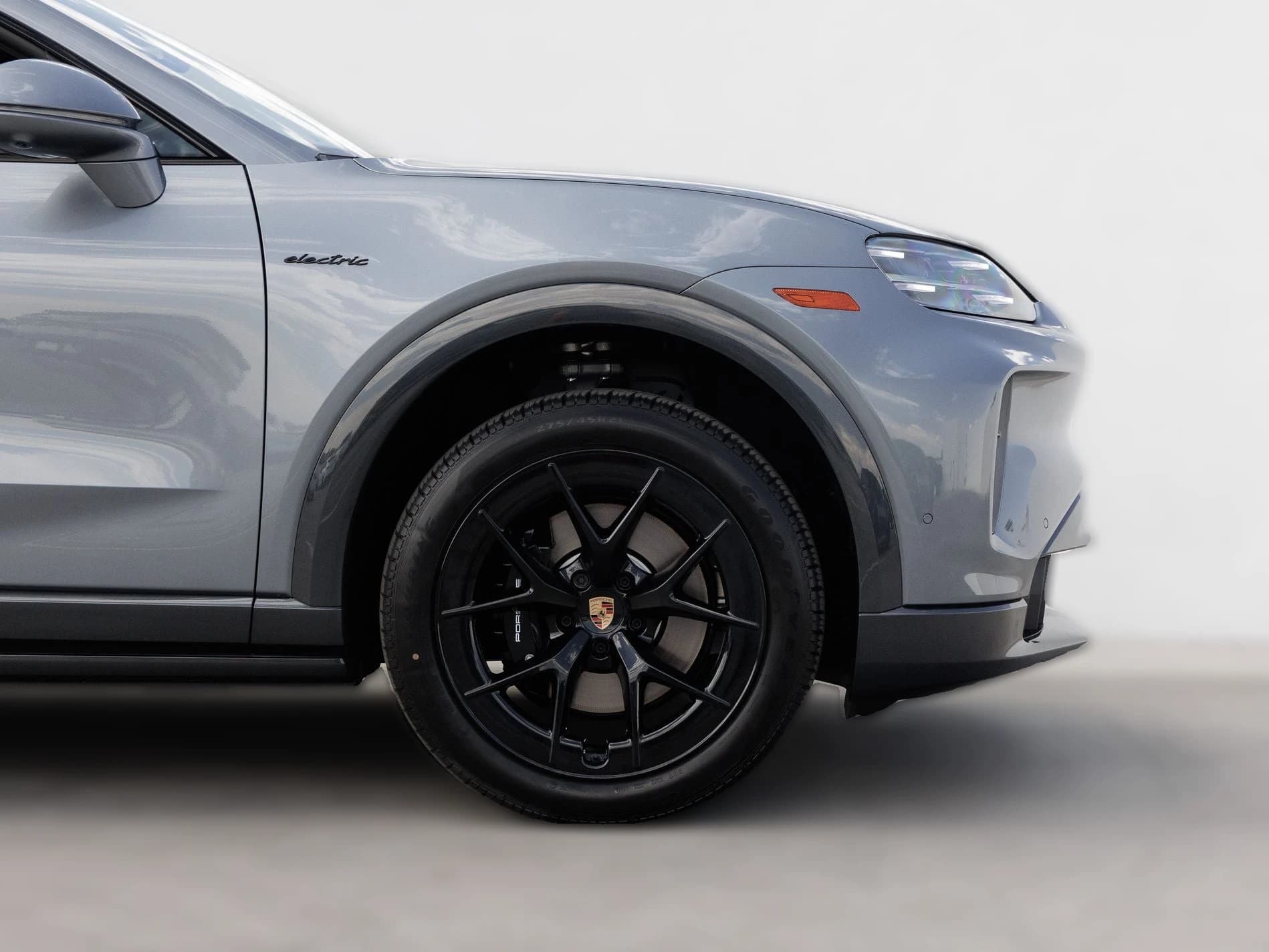 Porsche Cayenne Electric Coupe AWD 2026 — side view