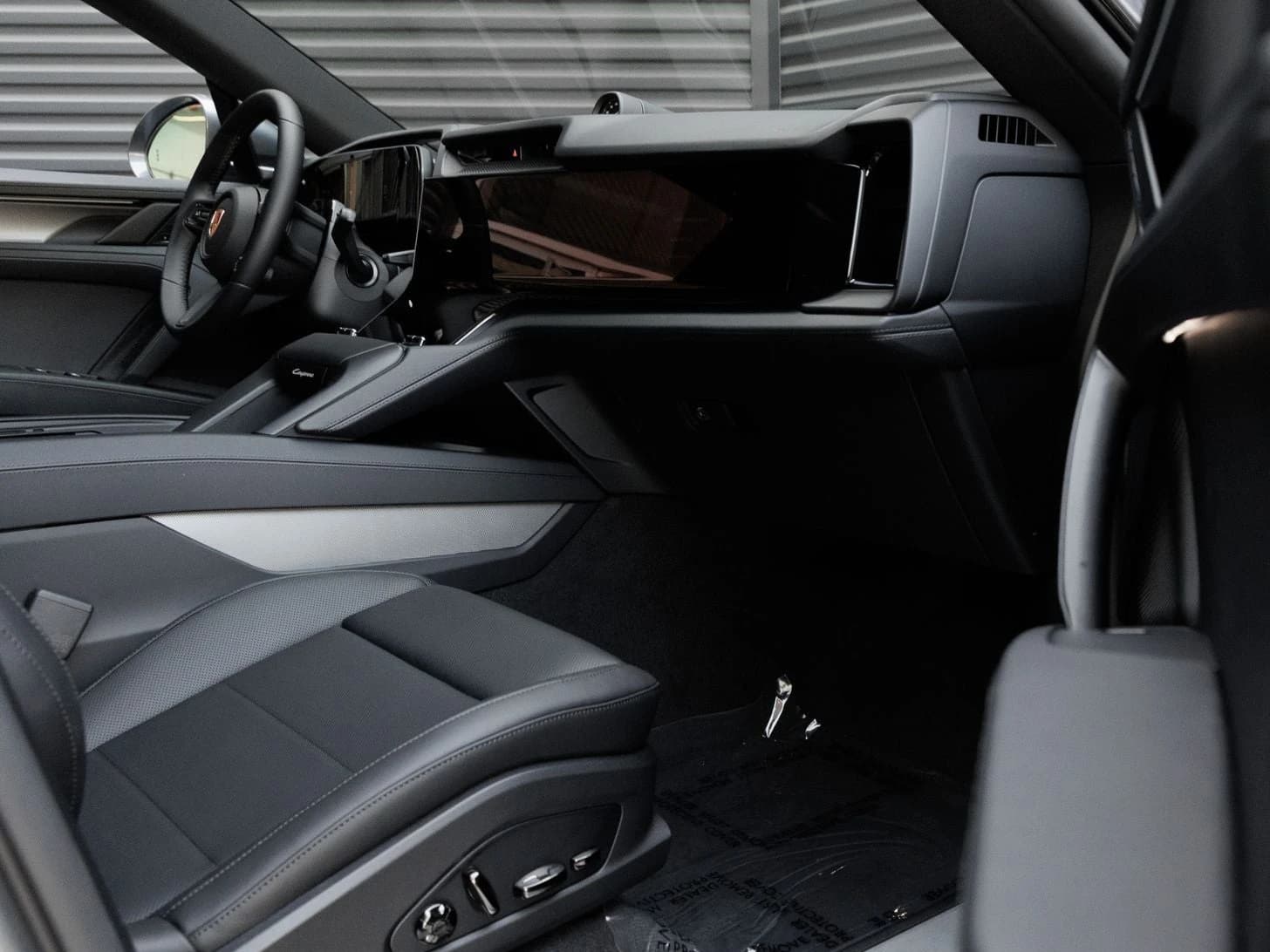 Porsche Cayenne Electric Coupe AWD 2026 — side view