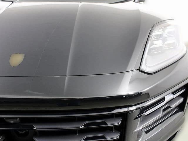 Porsche Cayenne E-Hybrid Coupe AWD 2026 — side view