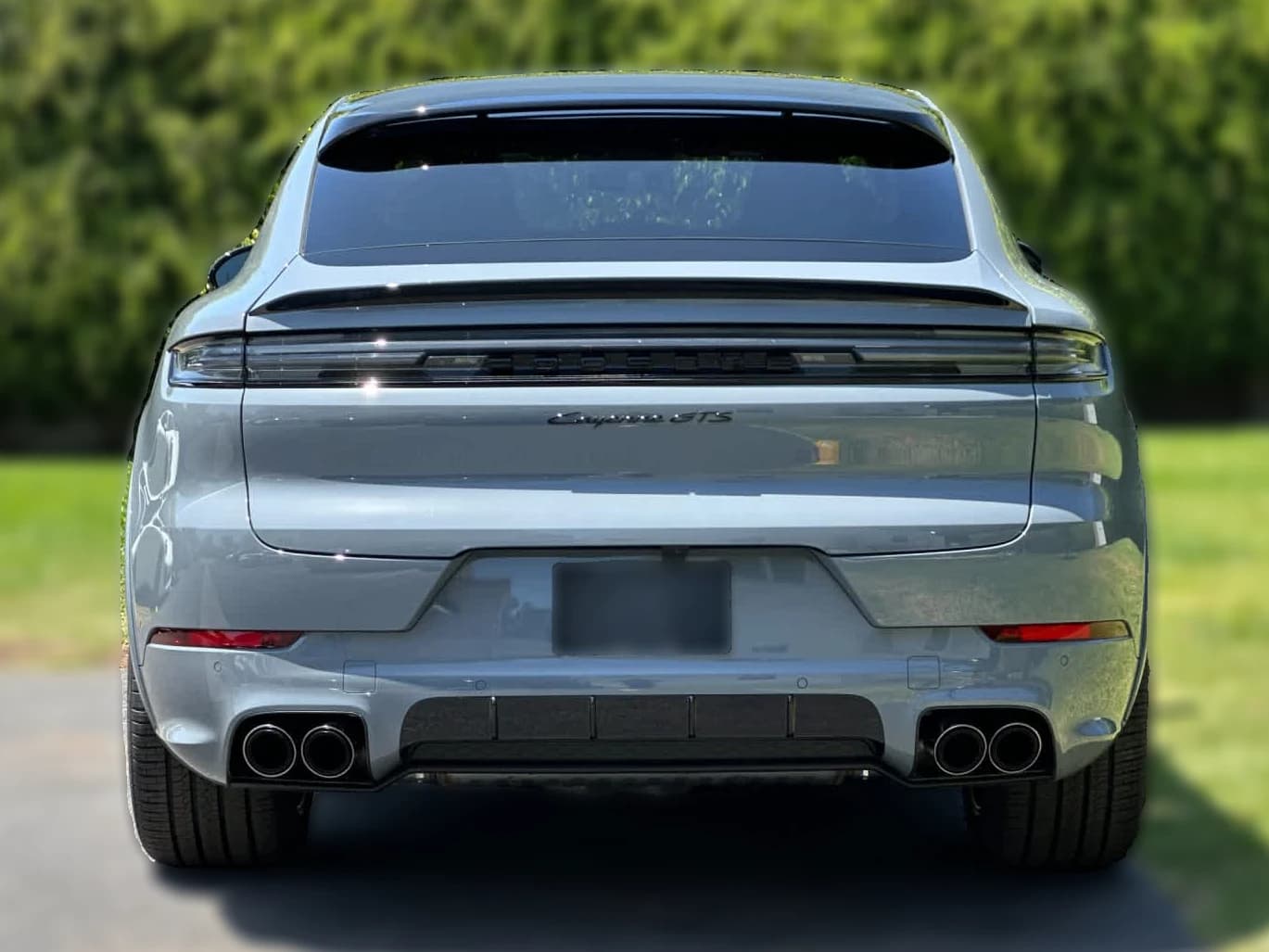 Porsche Cayenne GTS Coupe AWD 2026 — side view