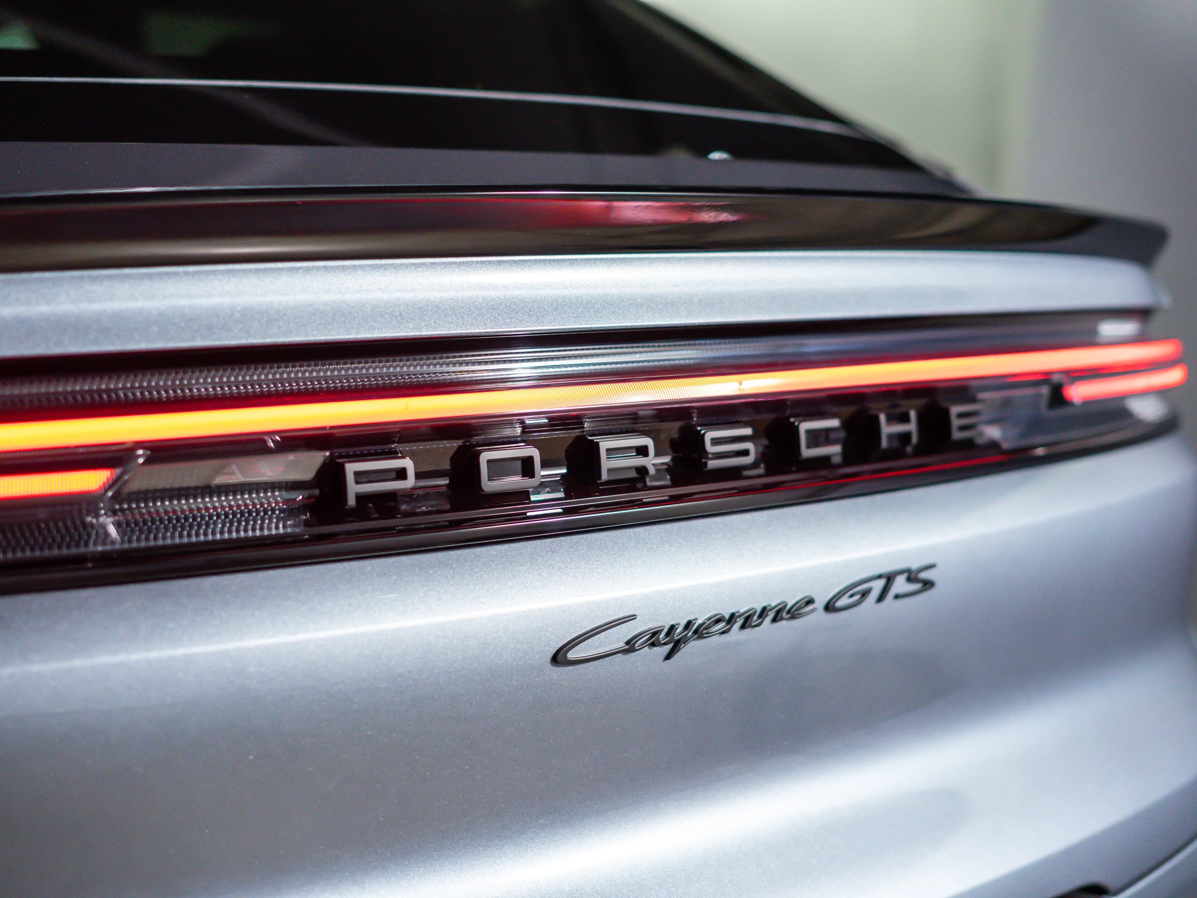 Porsche Cayenne GTS Coupe AWD 2026 — side view