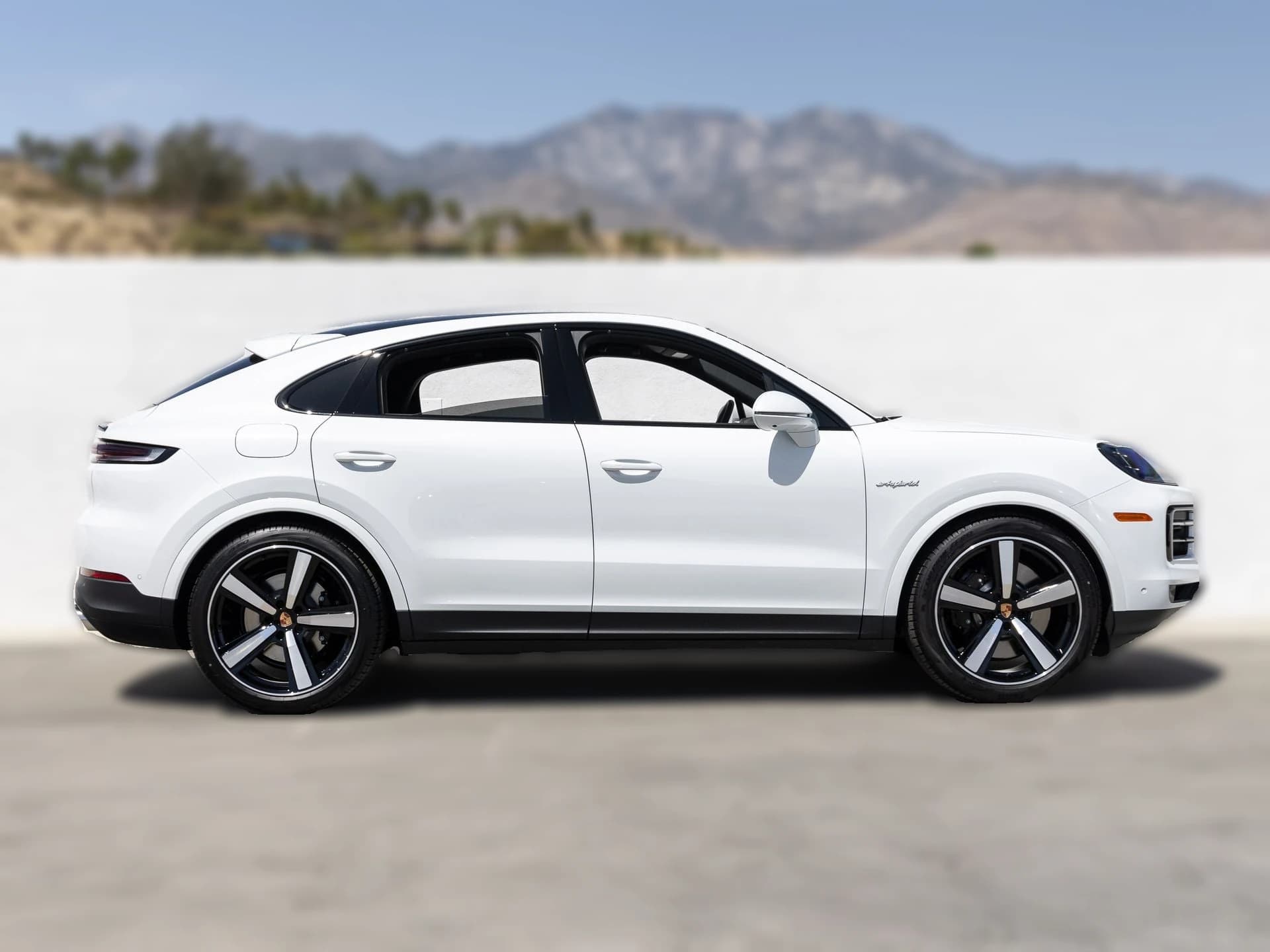 Porsche Cayenne S E-Hybrid Coupe AWD 2026 — side view