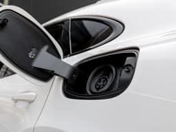Porsche Cayenne S E-Hybrid Coupe AWD 2026 — side view