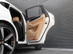 Porsche Cayenne S E-Hybrid Coupe AWD 2026 — side view