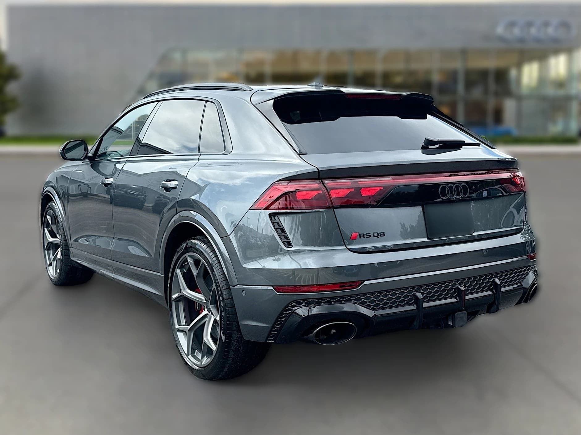 Audi RS Q8 performance quattro 2026 — side view