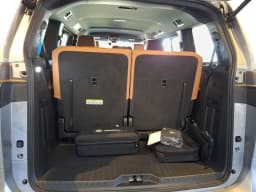 Volkswagen ID. Buzz Pro S RWD 2025 — side view