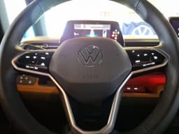 Volkswagen ID. Buzz Pro S RWD 2025 — side view