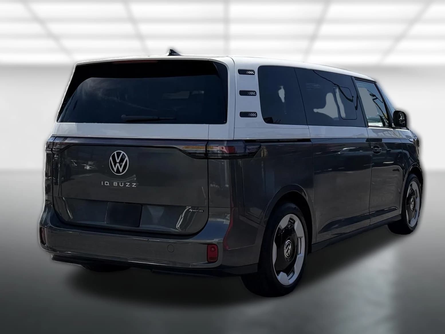Volkswagen ID. Buzz Pro S Plus 4MOTION 2025 — side view
