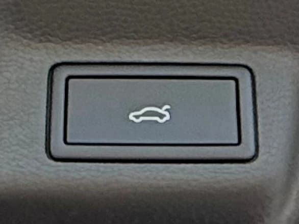 Volkswagen ID. Buzz Pro S Plus 4MOTION 2025 — side view
