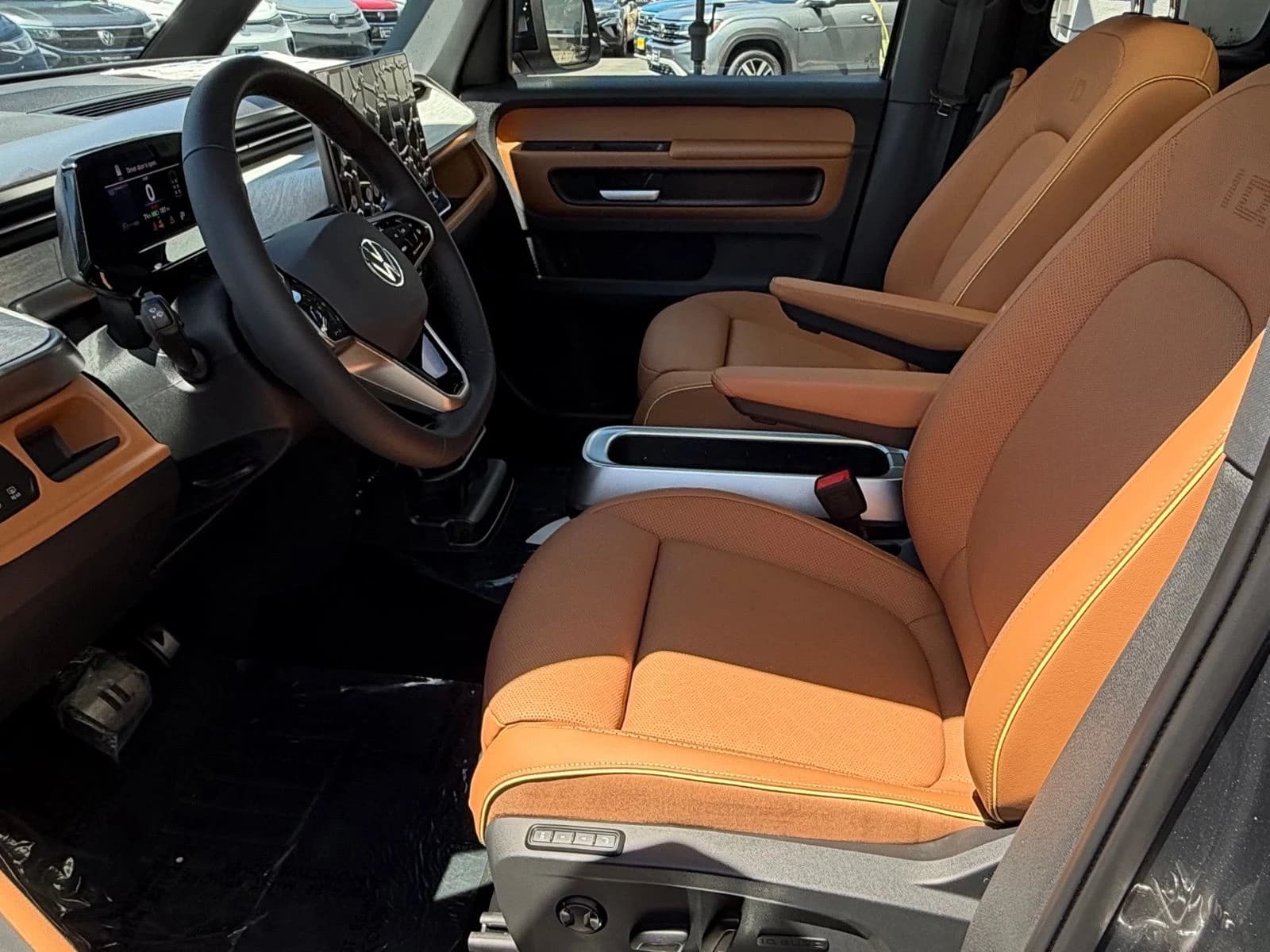 Volkswagen ID. Buzz Pro S Plus 4MOTION 2025 — side view