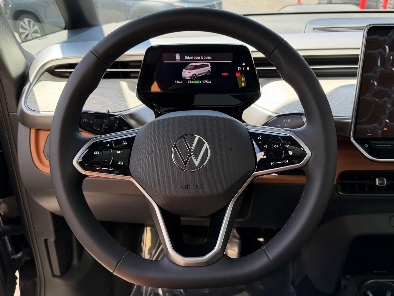 Volkswagen ID. Buzz Pro S Plus 4MOTION 2025 — side view