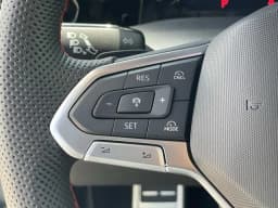 Volkswagen Golf GTI SE 2.0T DSG 2026 — side view