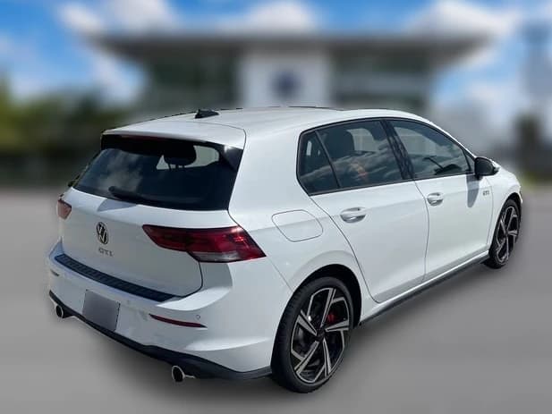 Volkswagen Golf GTI SE 2.0T DSG 2026 — side view