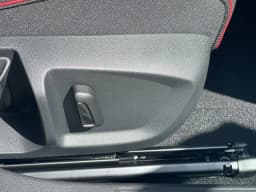 Volkswagen Golf GTI SE 2.0T DSG 2026 — side view