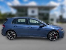Volkswagen Golf GTI SE 2.0T DSG 2026 — side view