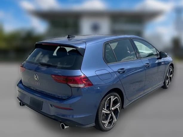 Volkswagen Golf GTI SE 2.0T DSG 2026 — side view