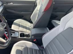 Volkswagen Golf GTI SE 2.0T DSG 2026 — side view