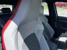 Volkswagen Golf GTI SE 2.0T DSG 2026 — side view