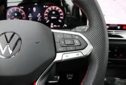 Volkswagen Golf GTI SE 2.0T DSG 2026 — side view