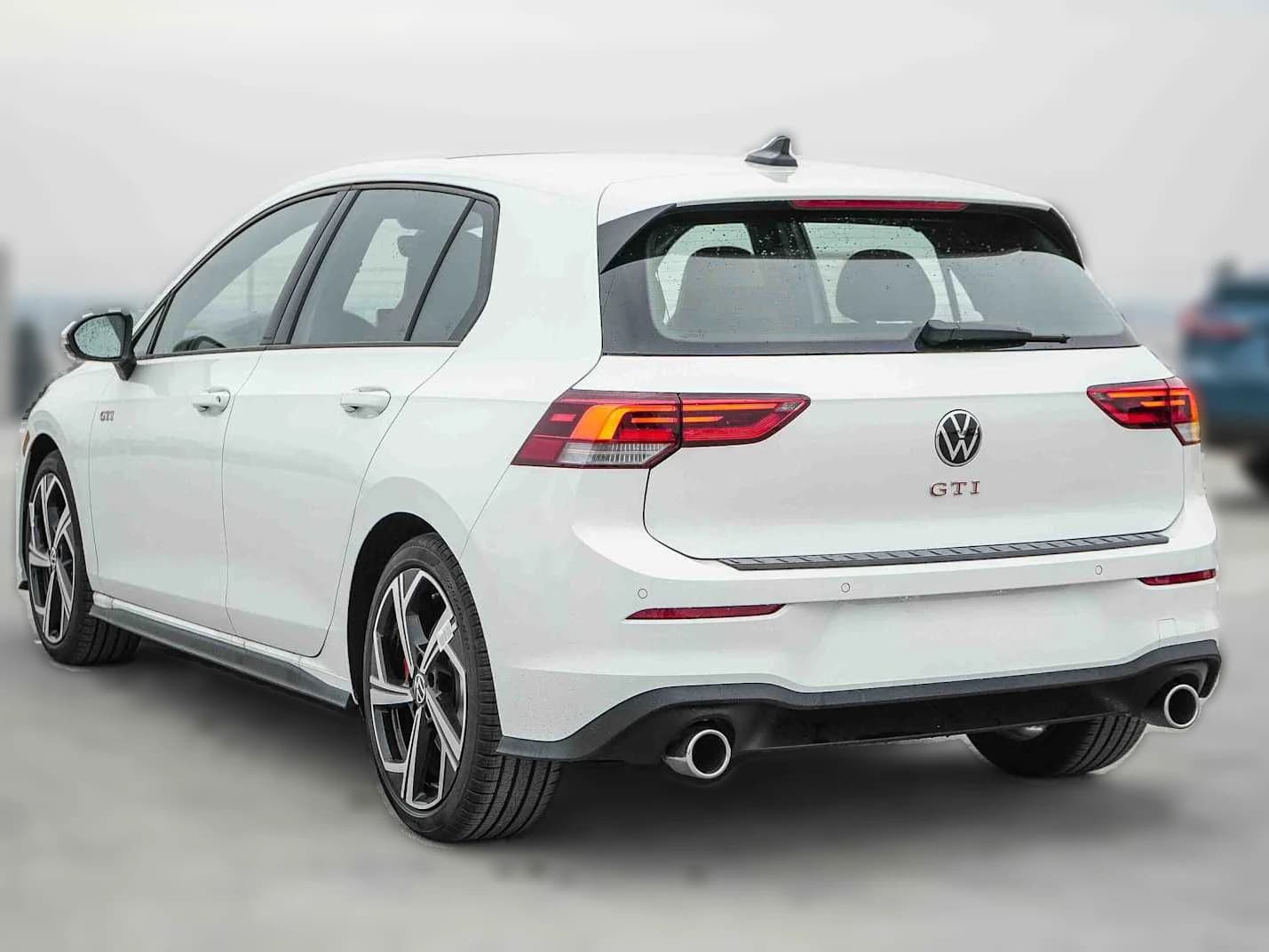 Volkswagen Golf GTI SE 2.0T DSG 2026 — side view