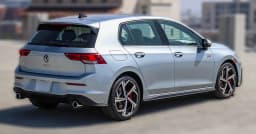 Volkswagen Golf GTI SE 2.0T DSG 2026 — side view